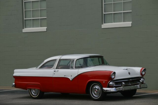 Ford Fairlane 1955 image number 17