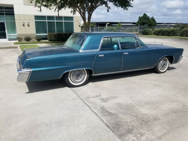 Chrysler Imperial 1966 image number 2