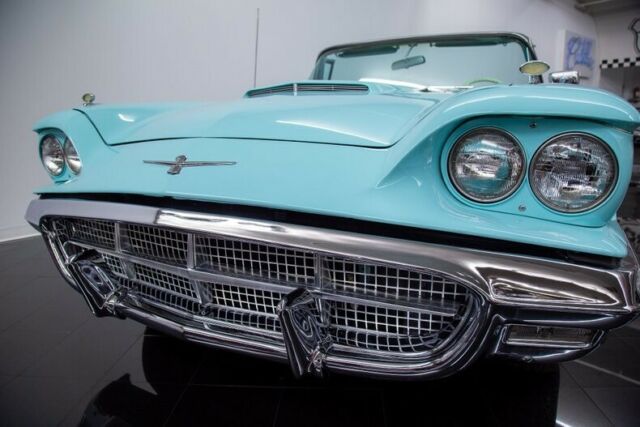 Ford Thunderbird 1960 image number 20