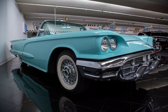 Ford Thunderbird 1960 image number 21