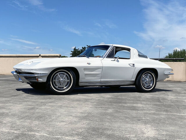 Chevrolet Corvette 1963 image number 1