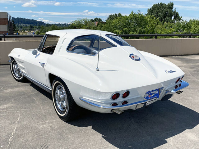 Chevrolet Corvette 1963 image number 28