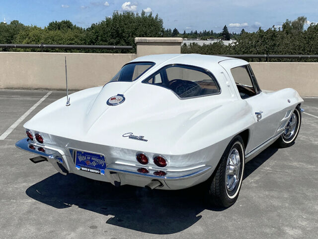 Chevrolet Corvette 1963 image number 31