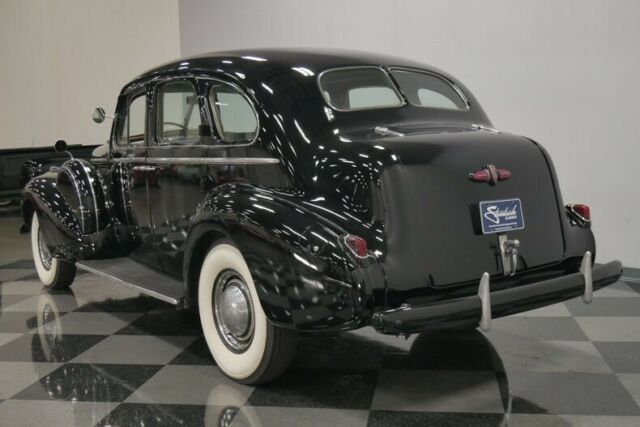 Buick Series 80 1940 image number 33