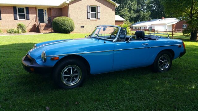 MG MGB 1979 image number 28