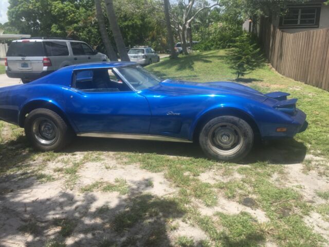 Chevrolet Corvette 1975 image number 14