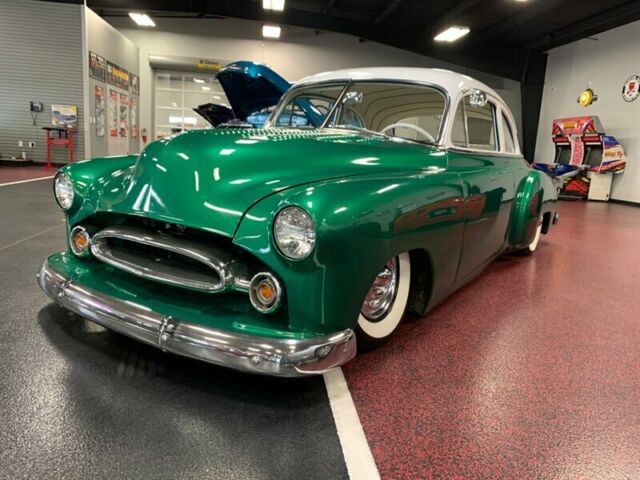 Chevrolet Coupe 1949 image number 2