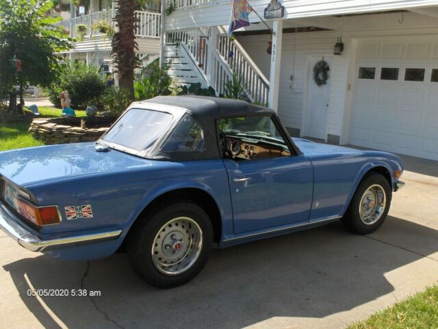 Triumph TR-6 1975 image number 2