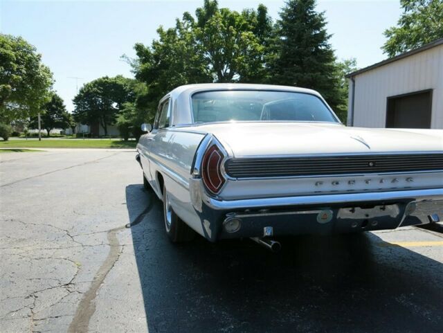 Pontiac Grand Prix 1962 image number 23