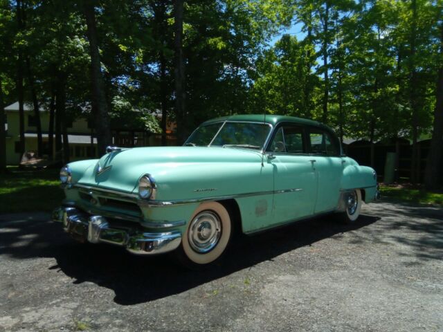 Chrysler Saratoga 1952 image number 44