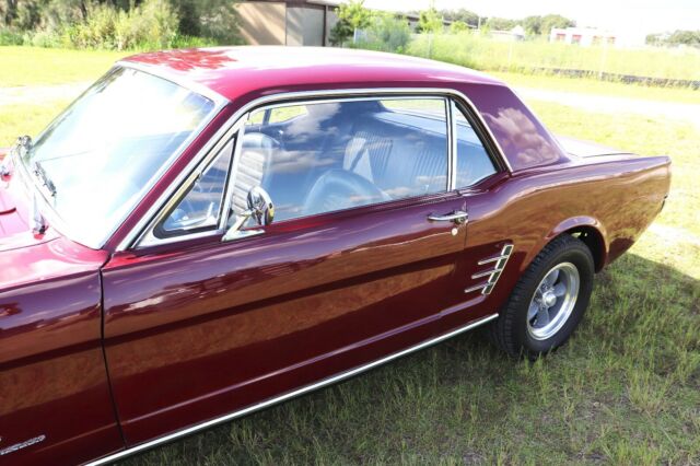 Ford Mustang 1966 image number 10