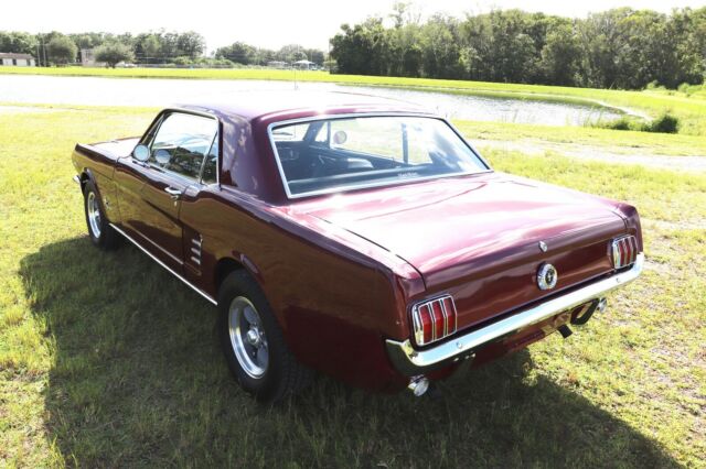 Ford Mustang 1966 image number 2