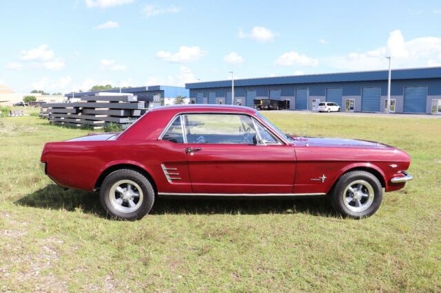 Ford Mustang 1966 image number 28