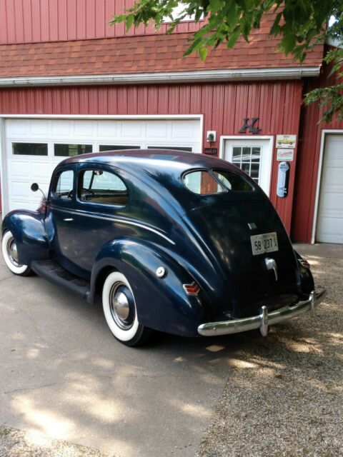 Ford Standard 1940 image number 3