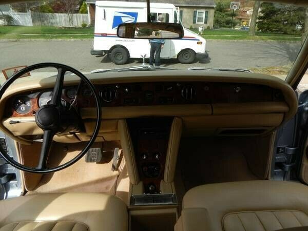 Rolls-Royce Silver Shadow 1972 image number 16