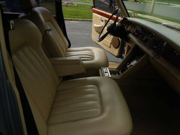 Rolls-Royce Silver Shadow 1972 image number 17