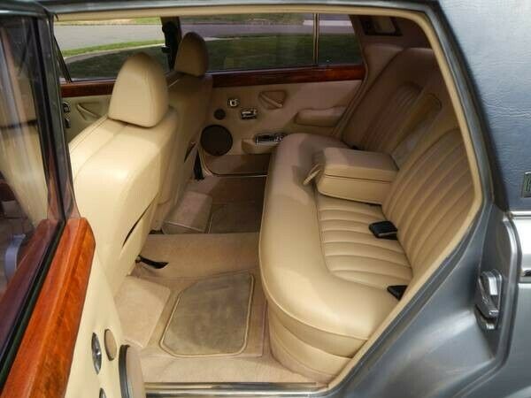 Rolls-Royce Silver Shadow 1972 image number 21