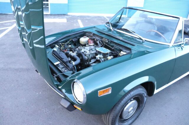 Fiat 124 Spider 1975 image number 22