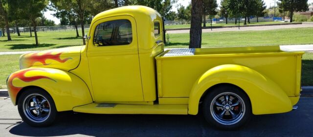 Ford 1/2 Ton Pickup 1940 image number 1