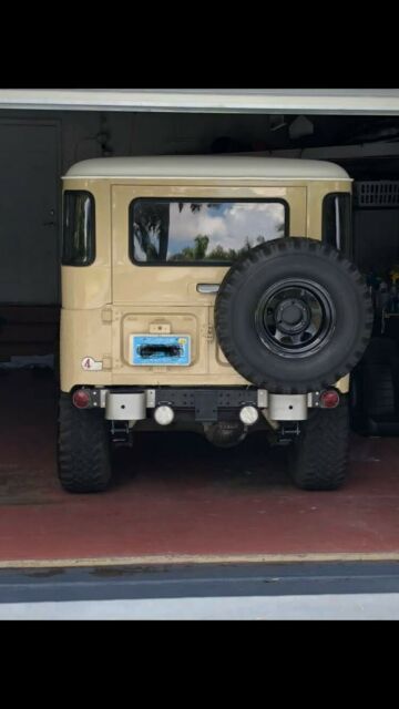 Toyota Land Cruiser 1967 image number 10