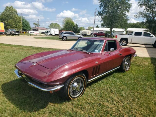 Chevrolet Corvette 1965 image number 0