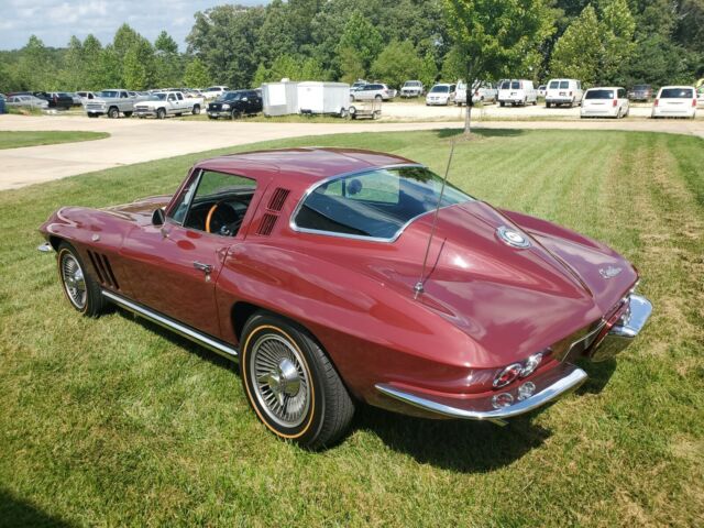 Chevrolet Corvette 1965 image number 10