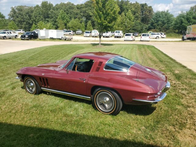 Chevrolet Corvette 1965 image number 11