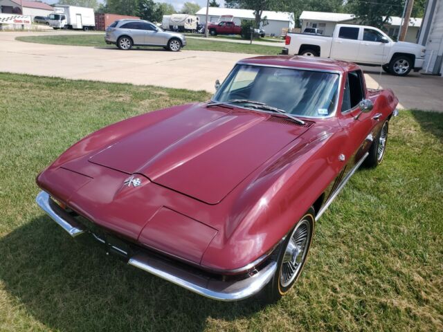 Chevrolet Corvette 1965 image number 25