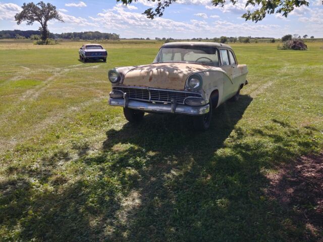 Ford Fairlane 1956 image number 25