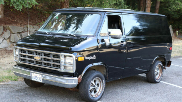 Chevrolet G10 Van 1979 image number 1