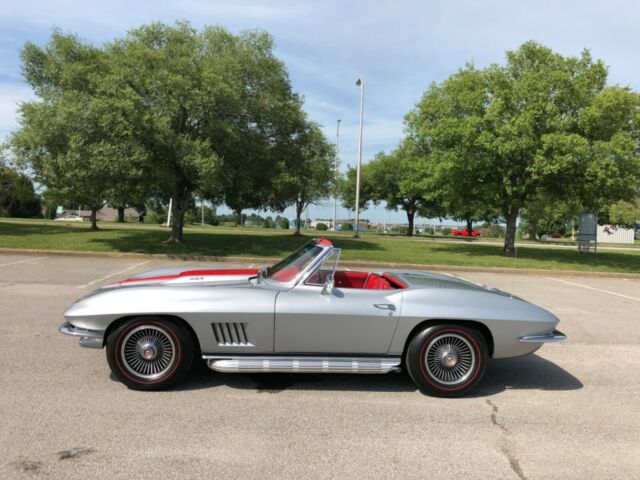 Chevrolet Corvette 1967 image number 27