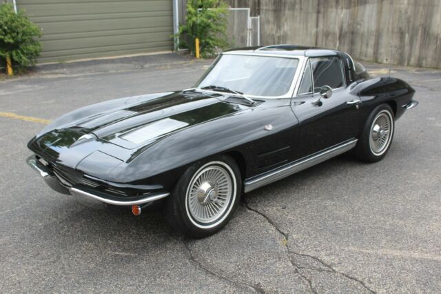 Chevrolet Corvette 1963 image number 0