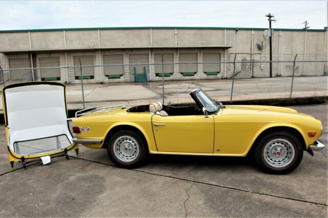 Triumph TR-6 1973 image number 15