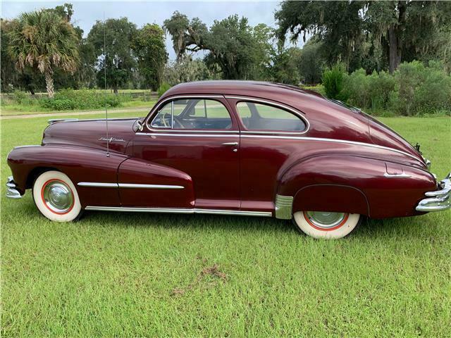 Pontiac Silver Streak Deluxe 1948 image number 27