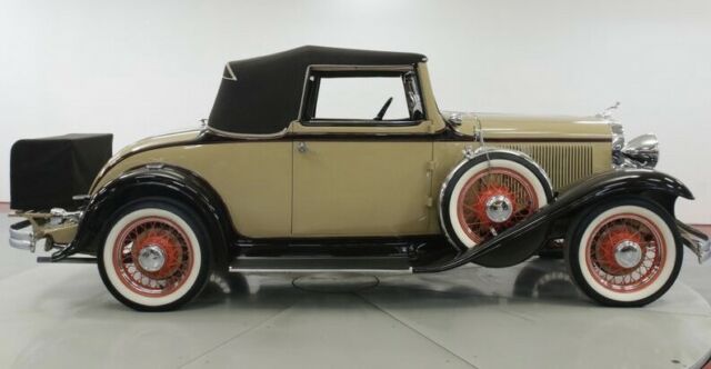 Dodge 2 Door Convertible Coupe 1932 image number 0