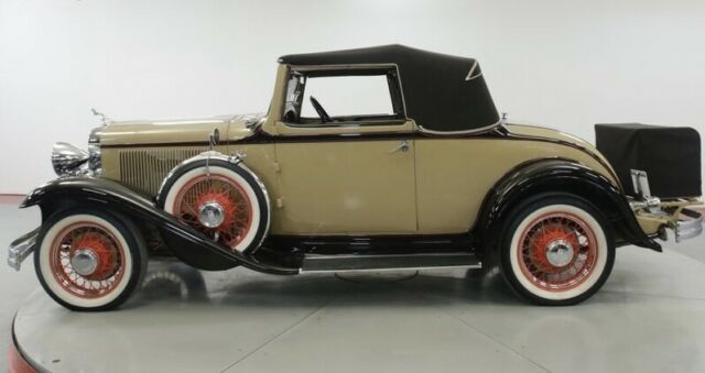 Dodge 2 Door Convertible Coupe 1932 image number 1