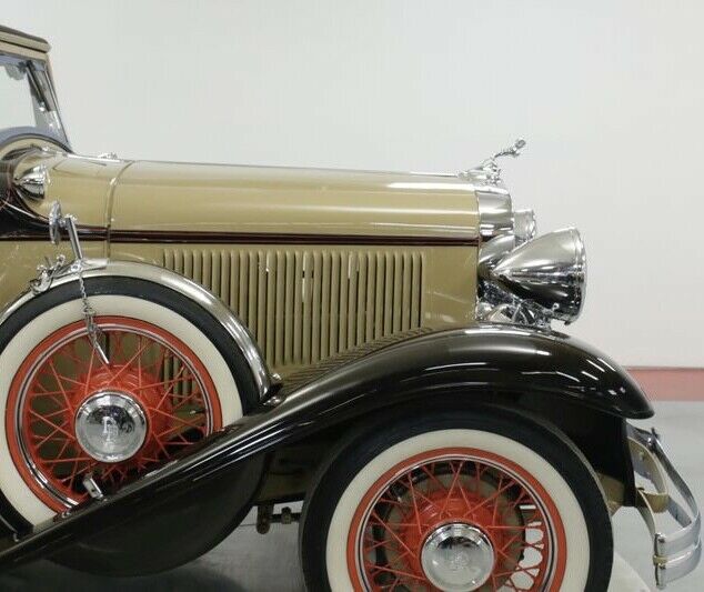 Dodge 2 Door Convertible Coupe 1932 image number 11