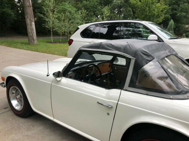 Triumph TR-6 1976 image number 47