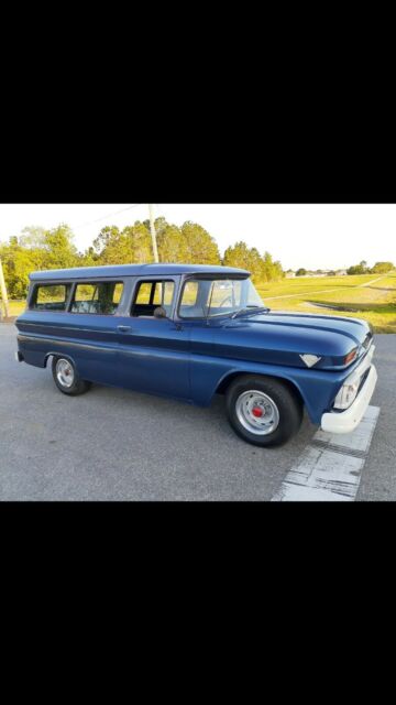 GMC C15/C1500 Suburban 1963 image number 0