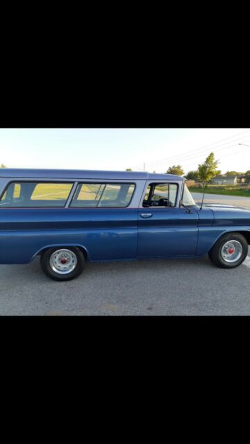 GMC C15/C1500 Suburban 1963 image number 16