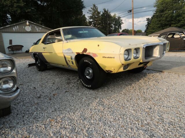 Pontiac Firebird 1969 image number 0