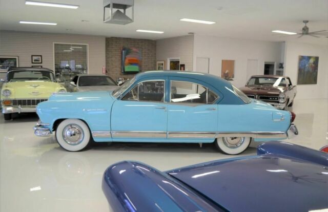 Kaiser Manhattan Four Door Sedan 1952 image number 28