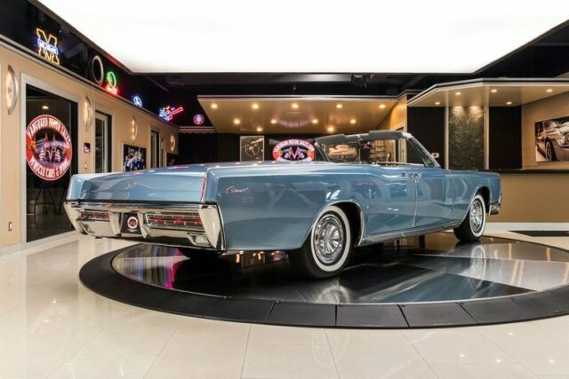 Lincoln Continental 1967 image number 13