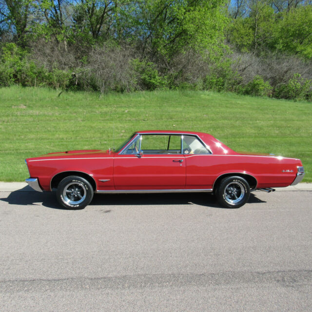 Pontiac GTO 1965 image number 0