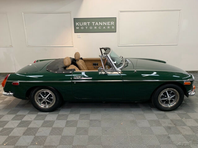 MG MGB 1972 image number 18