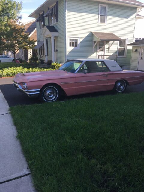 Ford Thunderbird Hardtop 1964 image number 8