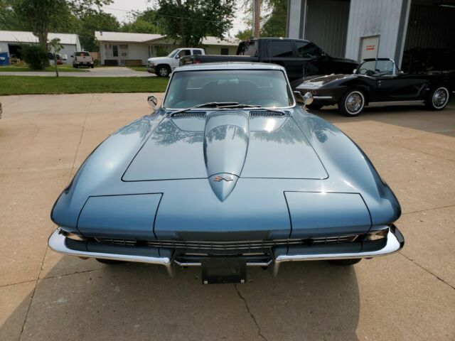 Chevrolet Corvette 1967 image number 2