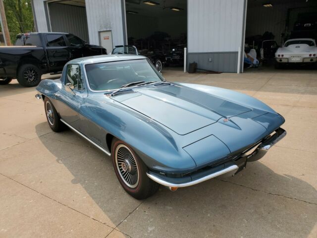 Chevrolet Corvette 1967 image number 27