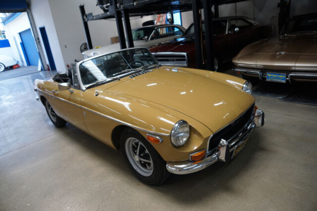 MG MGB Mark III Roadster 1972 image number 30