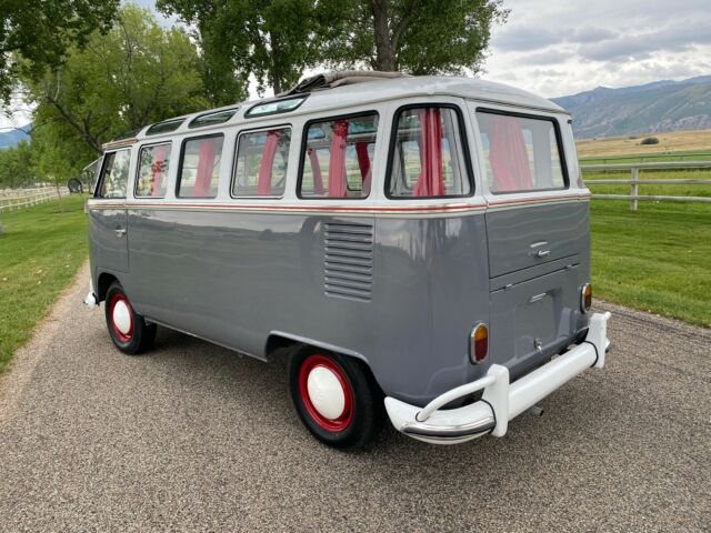 Volkswagen Bus/Vanagon 1974 image number 1